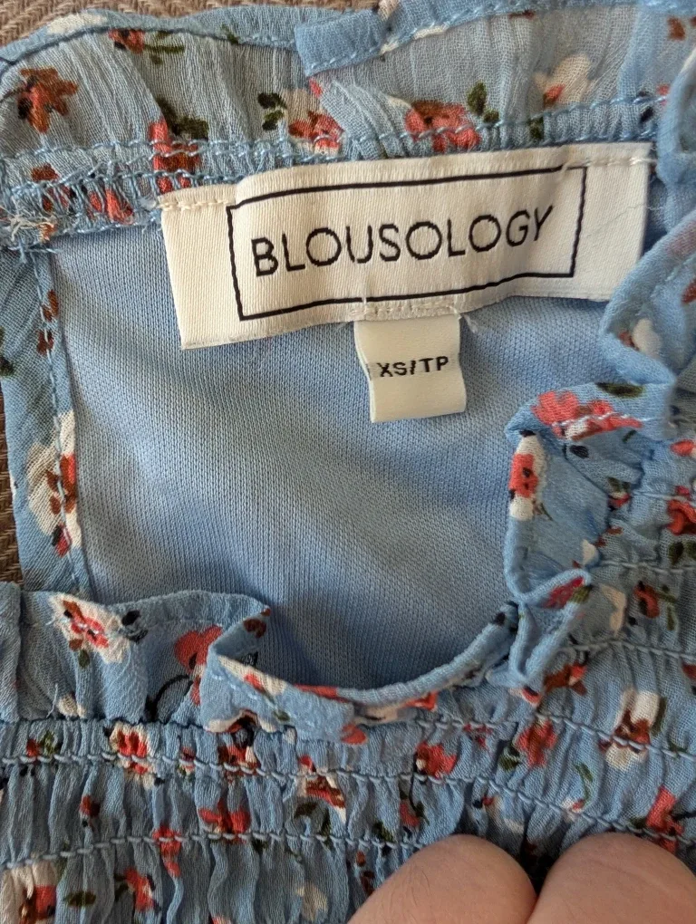 Blousology Floral Top - Size XS/TP image indicator(3)