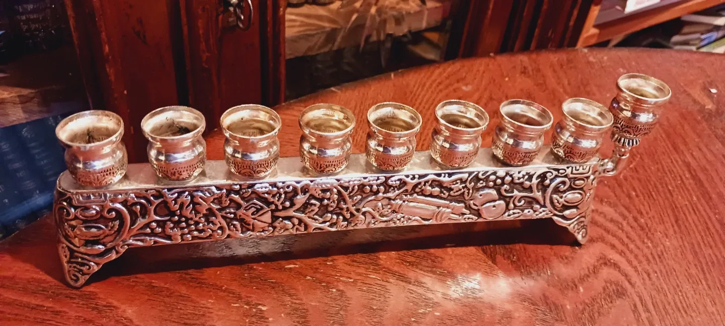 Beautiful Judaica Silver Plated Hanukkah Menorah thumbnail