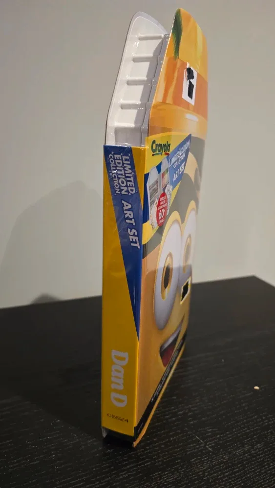 Crayola Limited Edition Art Set - NEW image indicator(4)