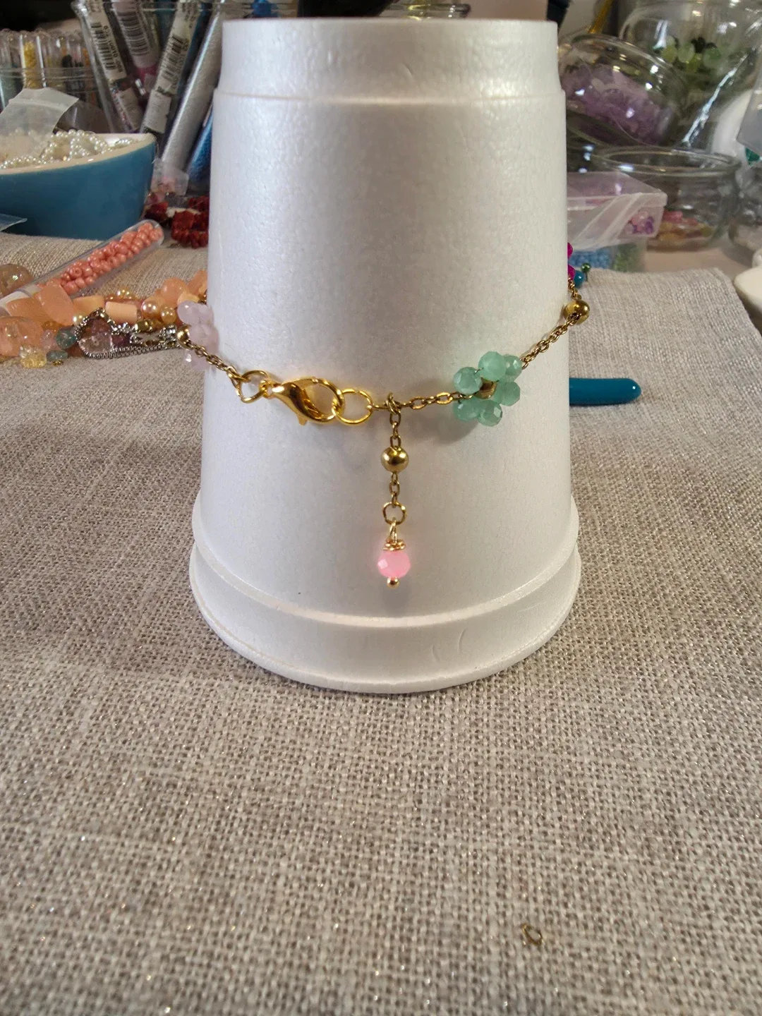 Handmade Flower Bead Bracelet image indicator(3)