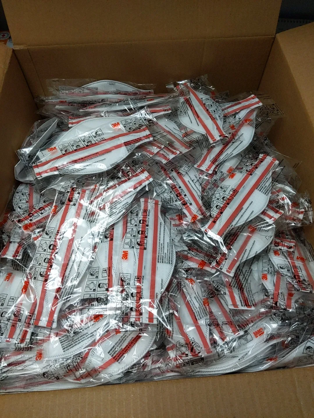 3M Aura Health Surgical Mask 1870+