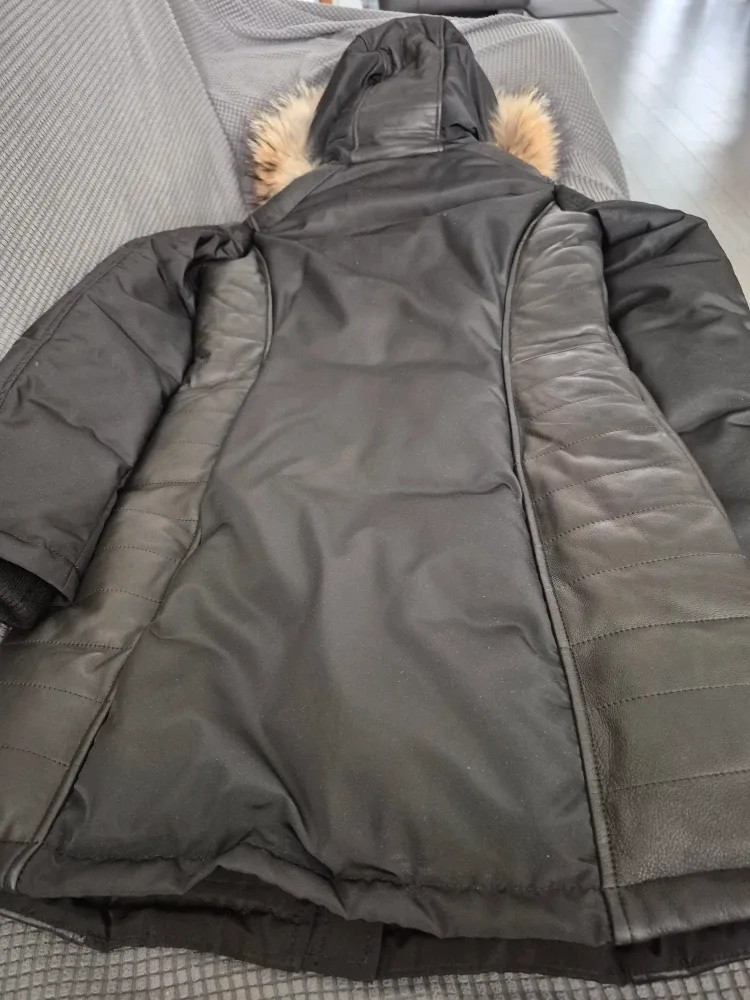 Danier Black Winter Coat - Size 3XS image indicator(2)