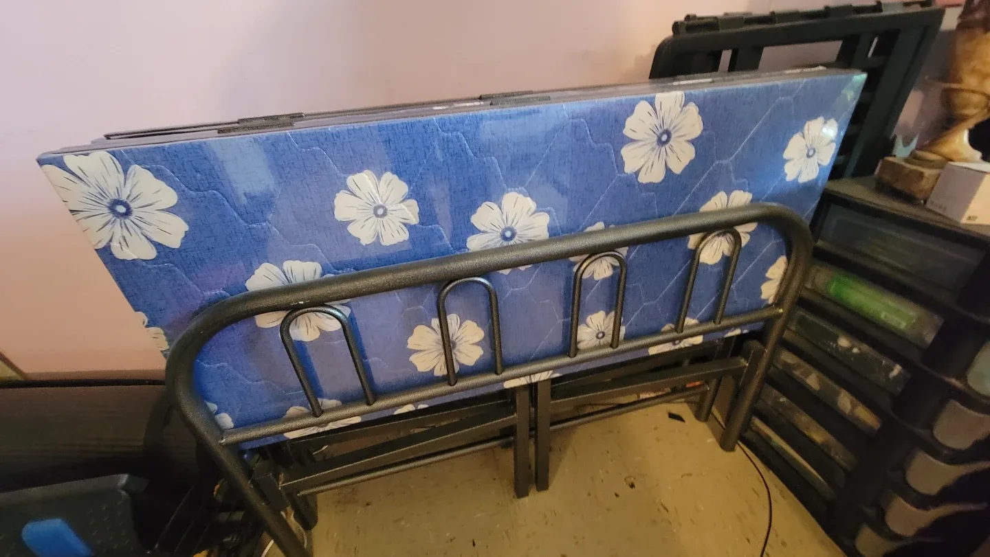 Twin folding mattress frame image indicator(3)