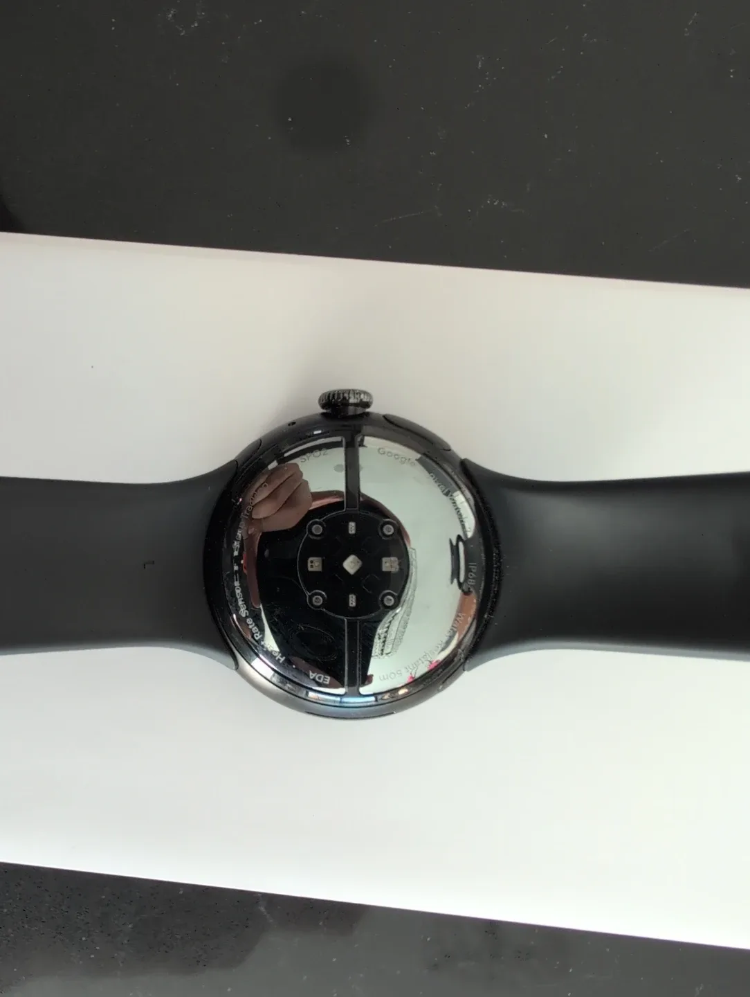 Google Pixel Watch 2 - Black with Extra Band image indicator(2)