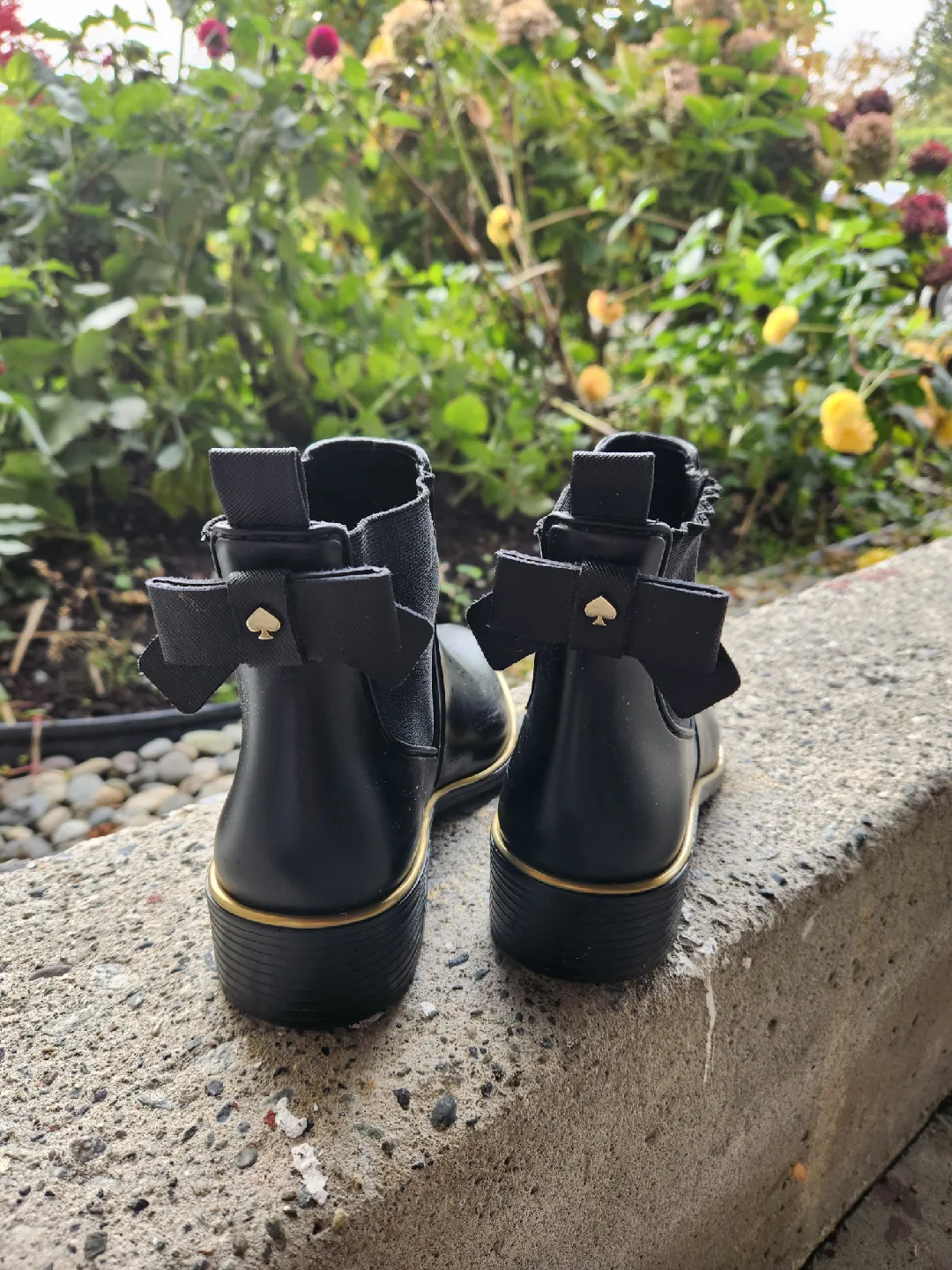 Kate Spade Black Rain Boots Size 6 image indicator(3)
