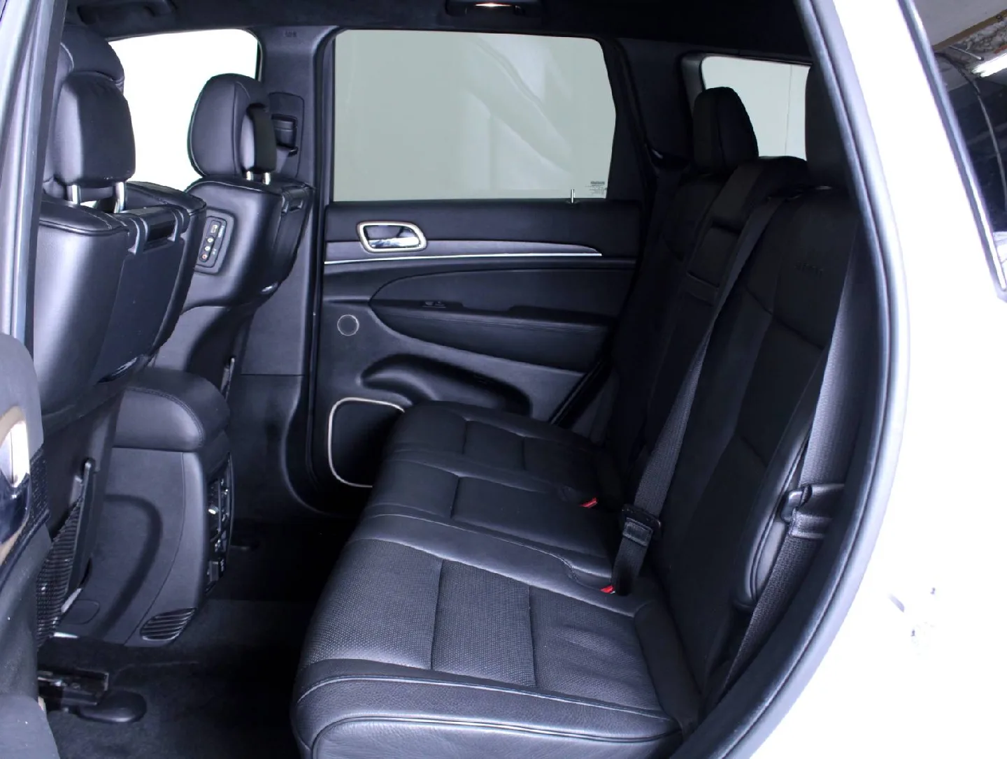 Jeep Grand Cherokee /Summit 2015 image indicator(5)