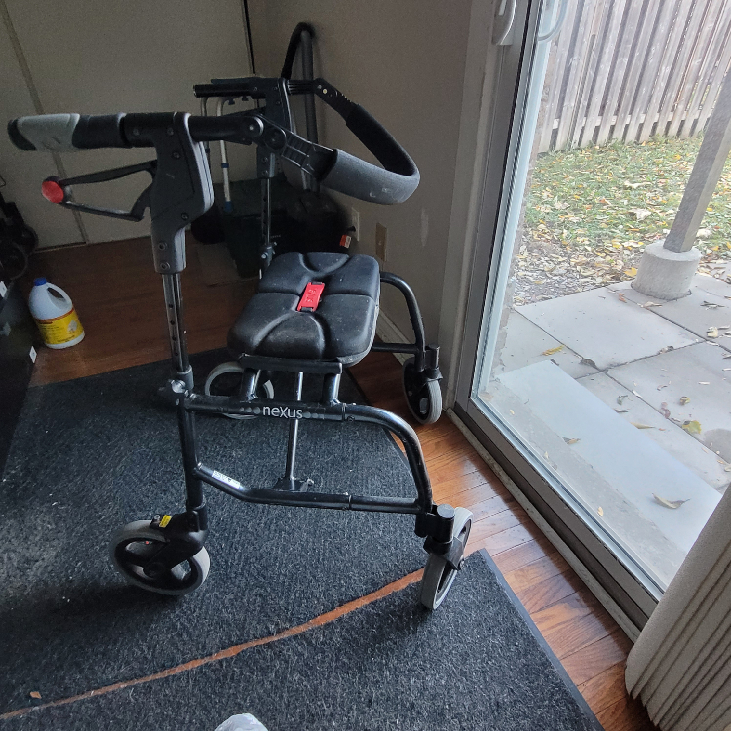 Nexus Walker with Seat
