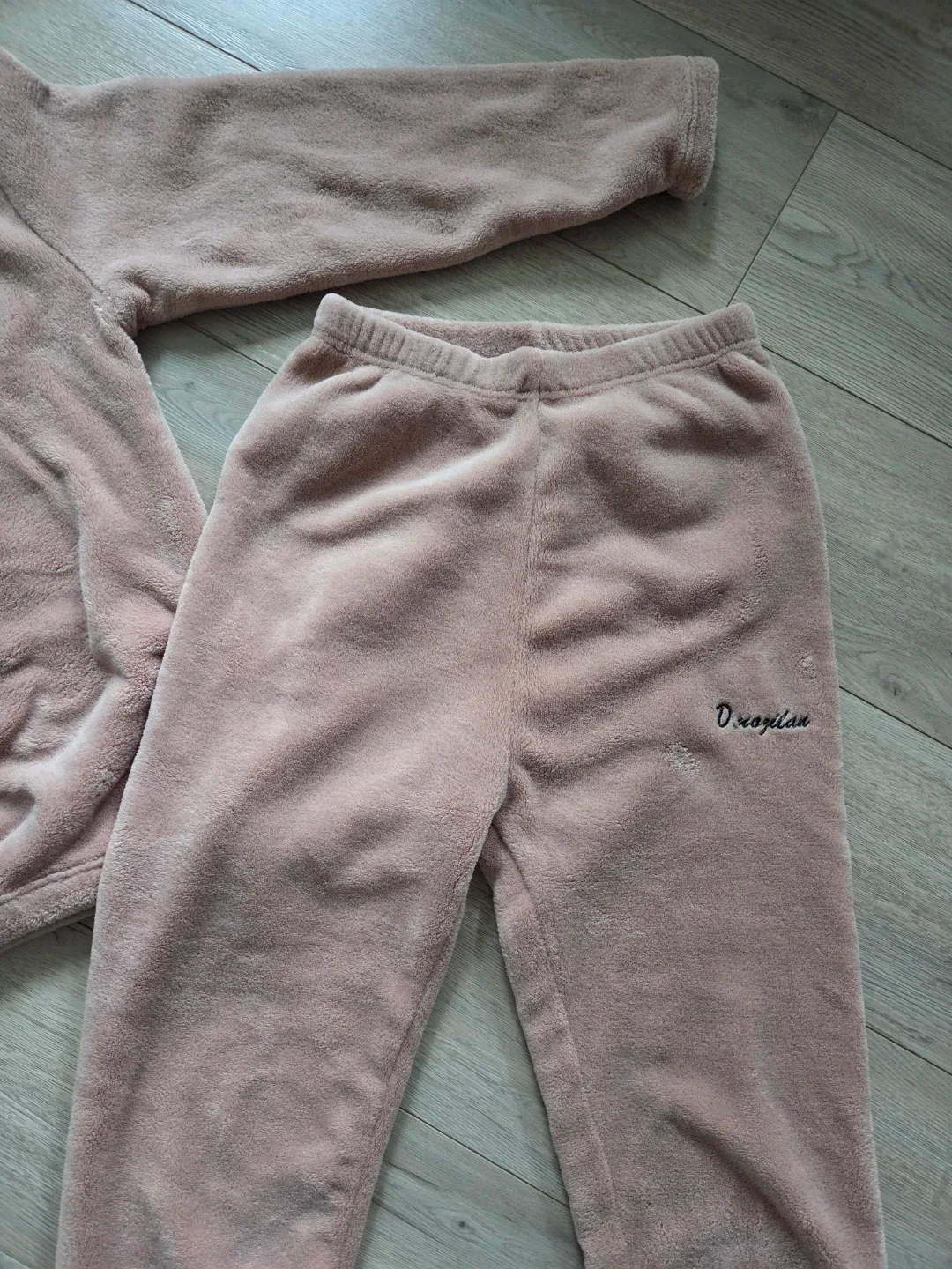 Cozy Pink Loungewear Set image indicator(3)