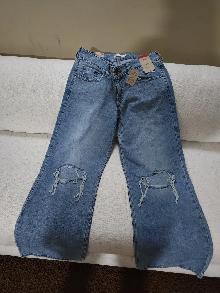 Levi's Superlow Loose Jeans, Size 31 image indicator(2)