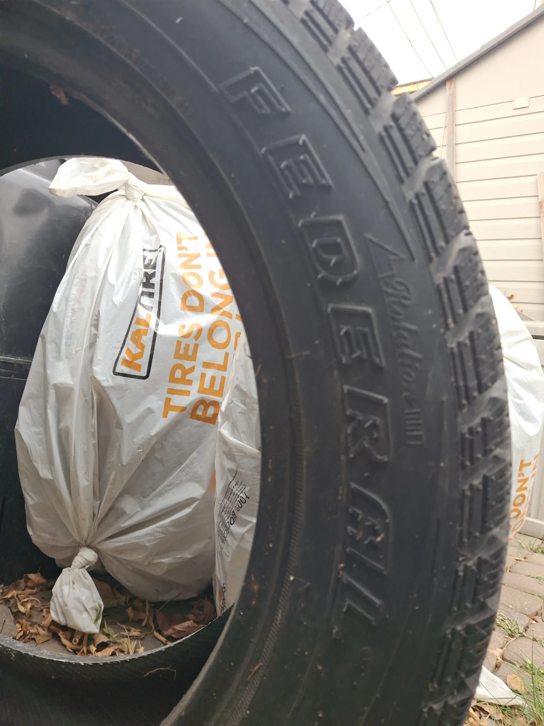 Federal Himalaya SUV Studded Winter Tire - P285/65R18 - photo 3
