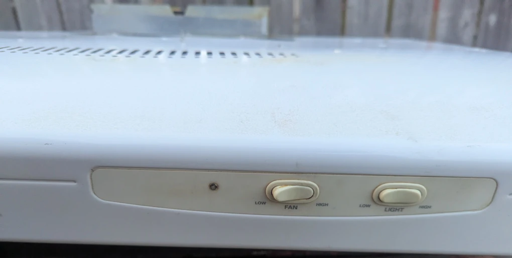 White Range Hood Fan - photo 3