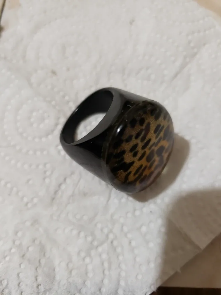 Leopard Print Resin Ring image indicator(2)