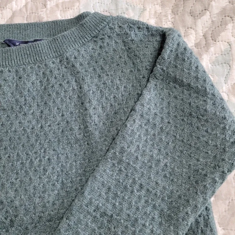 Ladies Size Small Petite Sweater image indicator(3)