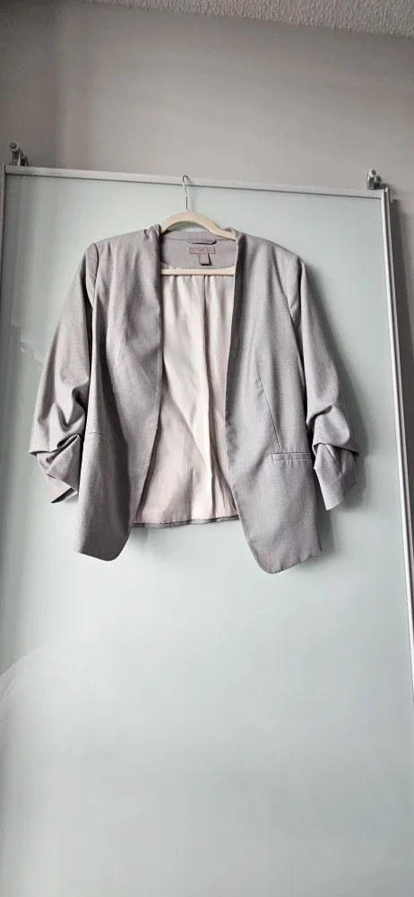 H&M Light Grey Blazer - Size 10 (Medium fit)