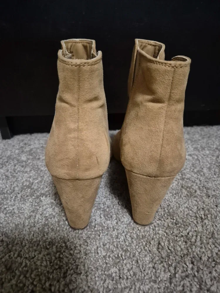 Forever 21 Tan Wedge Ankle Booties - Size 7 image indicator(3)