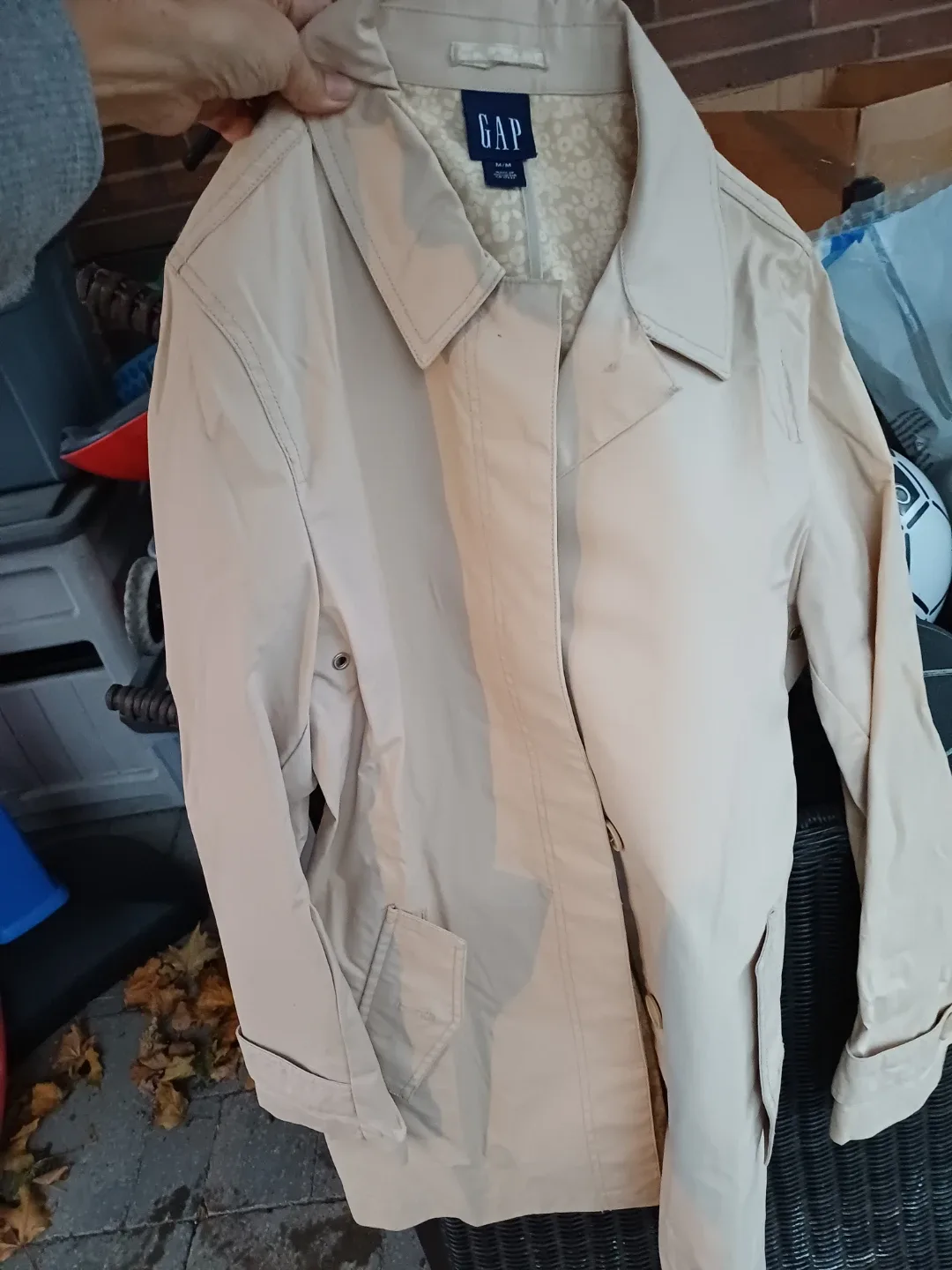 FREE GAP Beige Trench Coat - Size M image indicator(3)