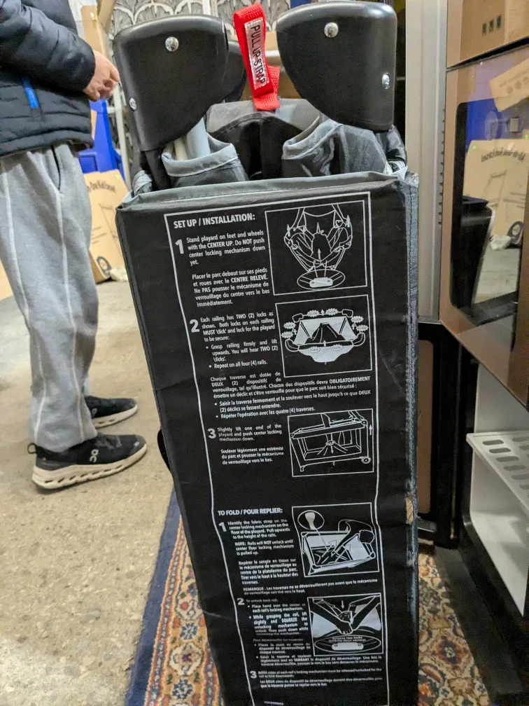 Phil & Teds Portable Traveller Crib - Black