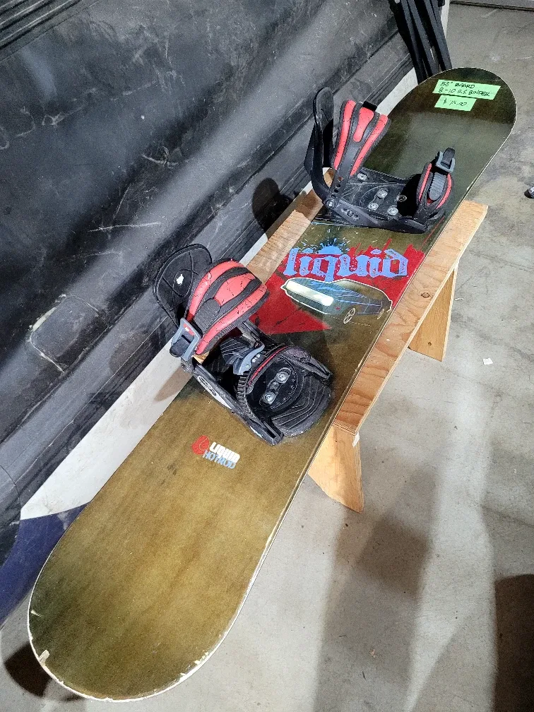 Liquid Hybrid Snowboard 53" with Bindings image indicator(2)