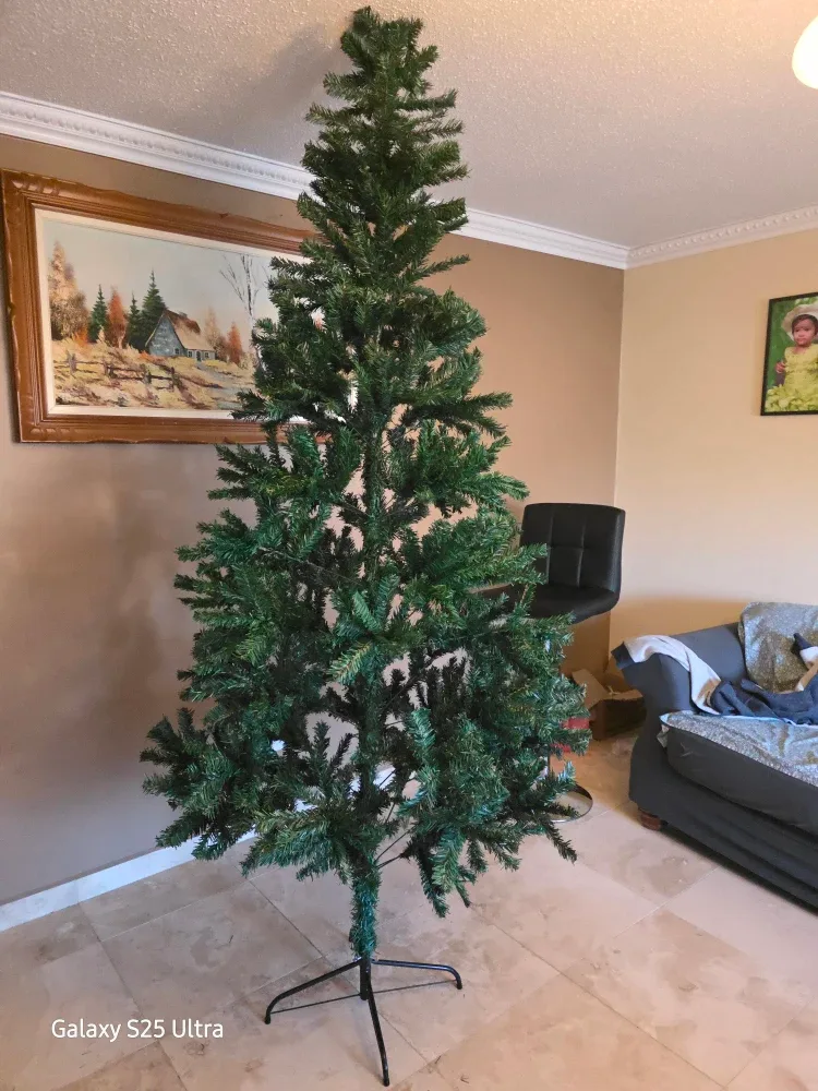 8FT Artificial Christmas Tree - Green image indicator(2)