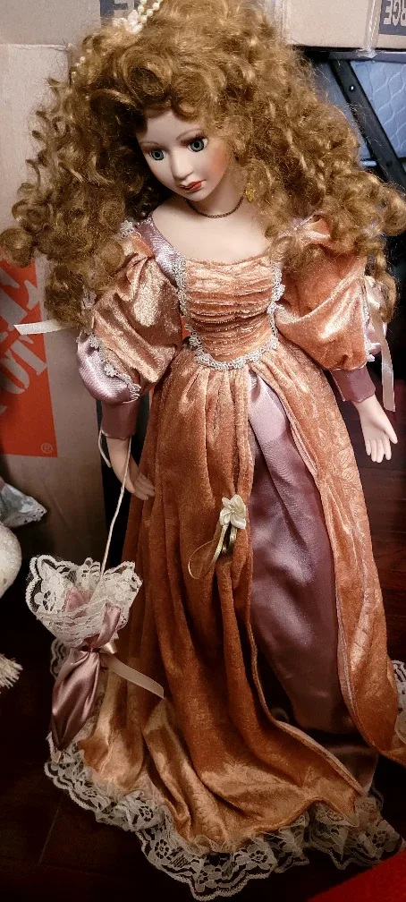 Porcelain Doll in Peach Dress image indicator(6)