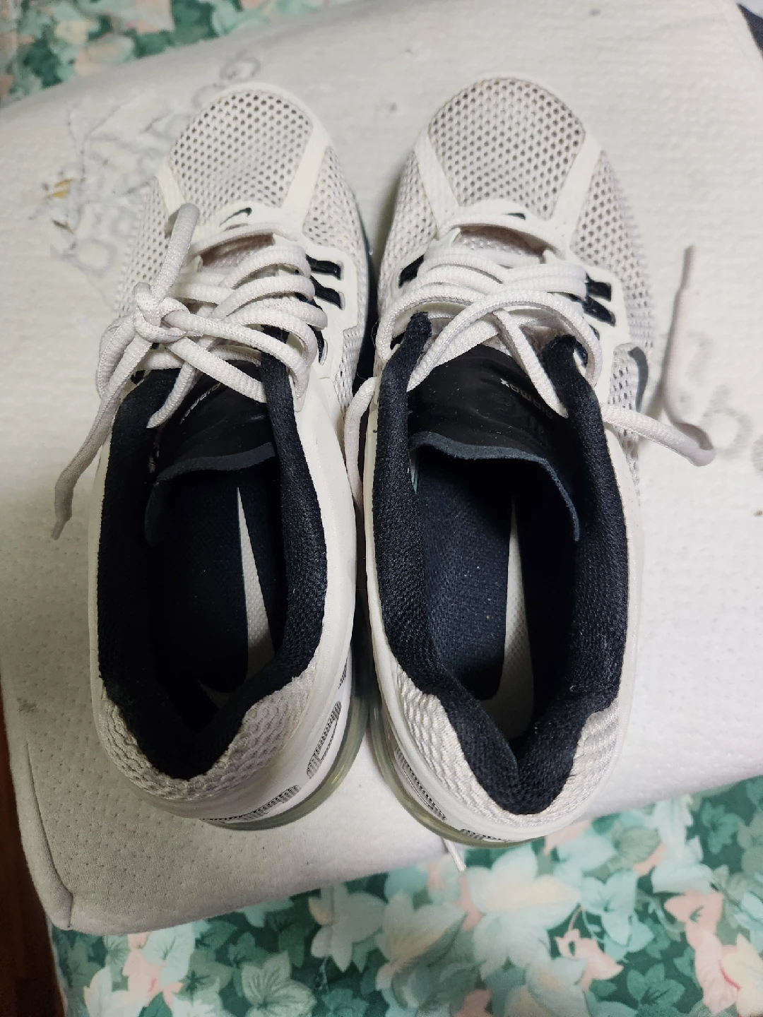 Nike Air Max Shoes - photo 4
