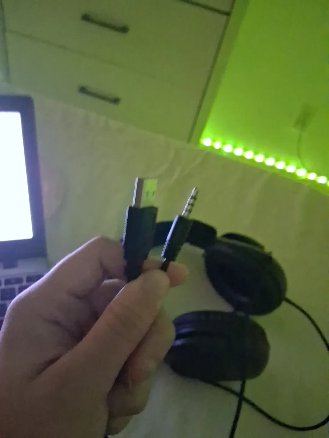 Gaming Headset image indicator(2)