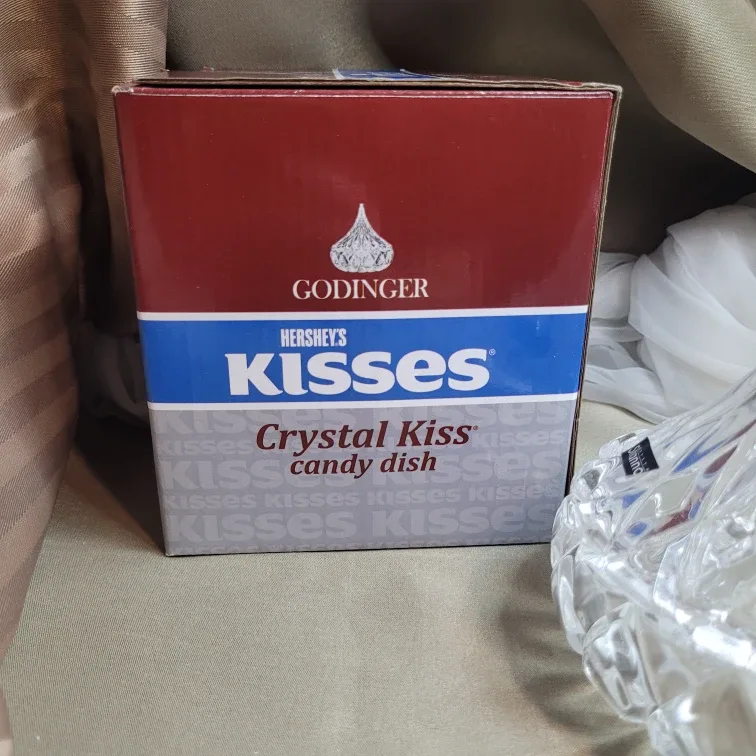 Godinger Hershey's Kisses Shannon Crystal Candy Dish image indicator(5)