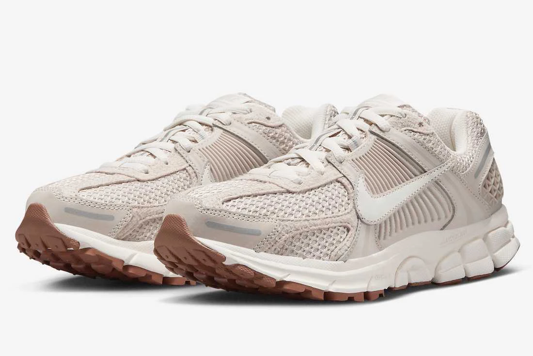 Nike Zoom Vomero 5 Size 7.5