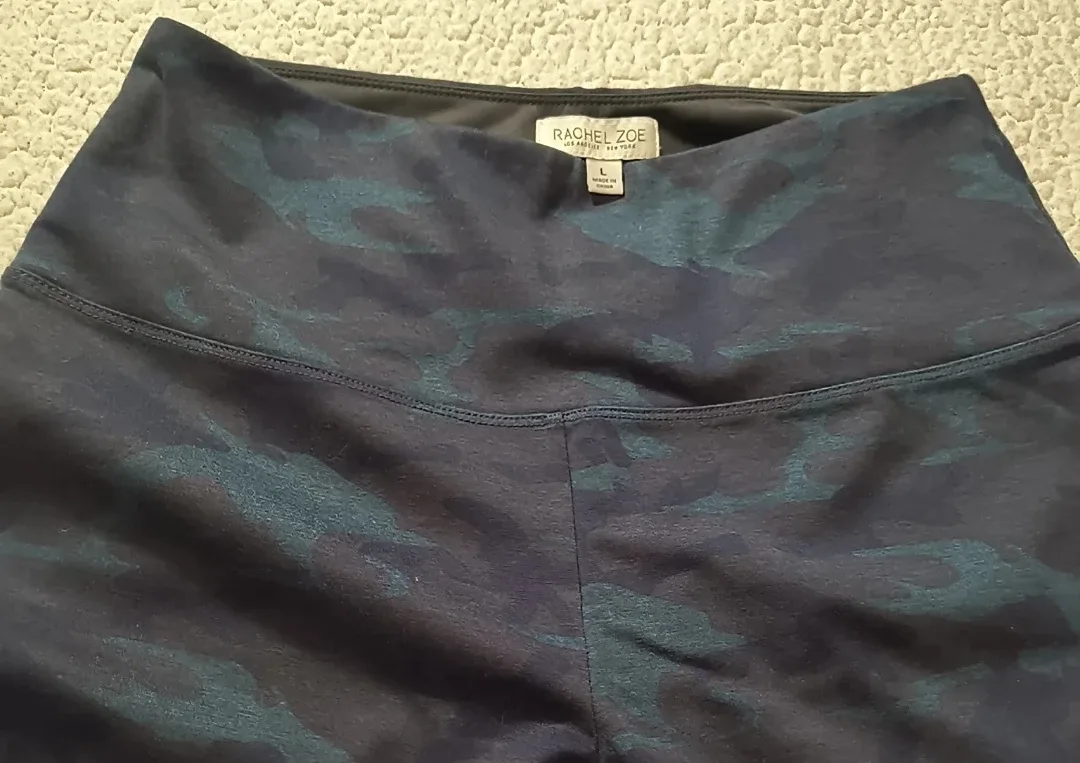 Rachel Zoe Camo Leggings - Size L image indicator(3)