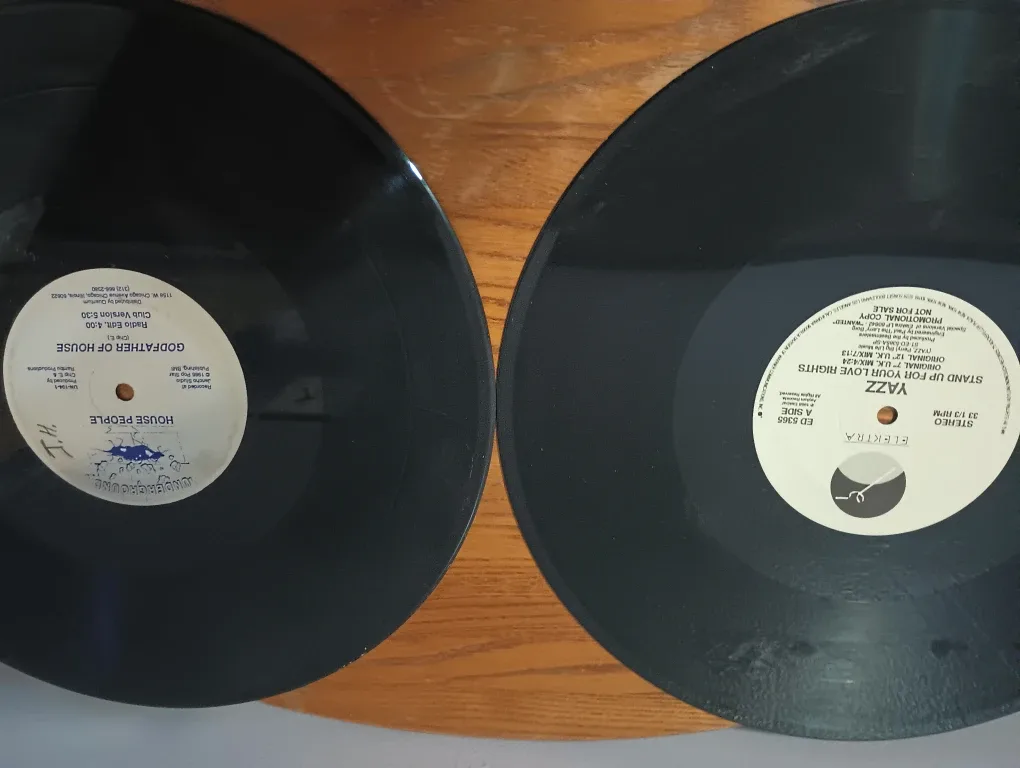 Mixed Lot of 12" Vinyl Records image indicator(5)