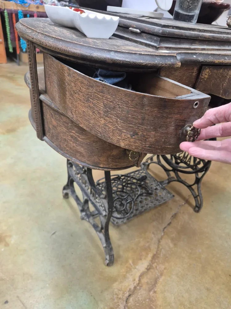 Antique Sewing Machine Table image indicator(5)