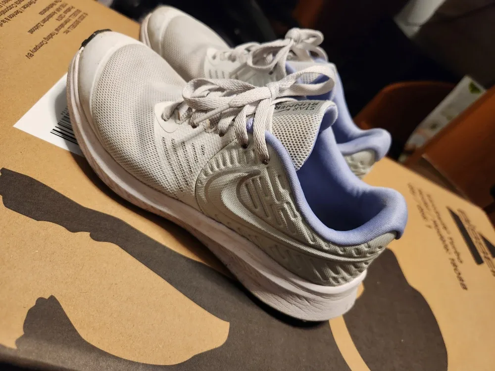 Nike Star Runner Kids' Running Shoes - Size 4Y