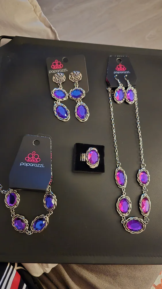 Paparazzi Jewelry 4 pcs Set - Necklace, Earrings, Ring, Bracelet