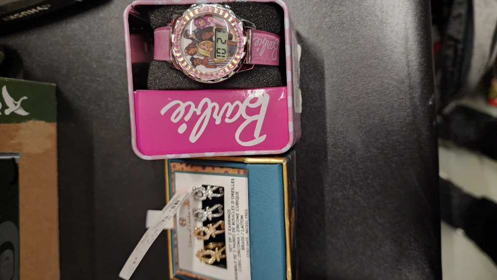 Barbie Watch & Earrings Set - photo 2