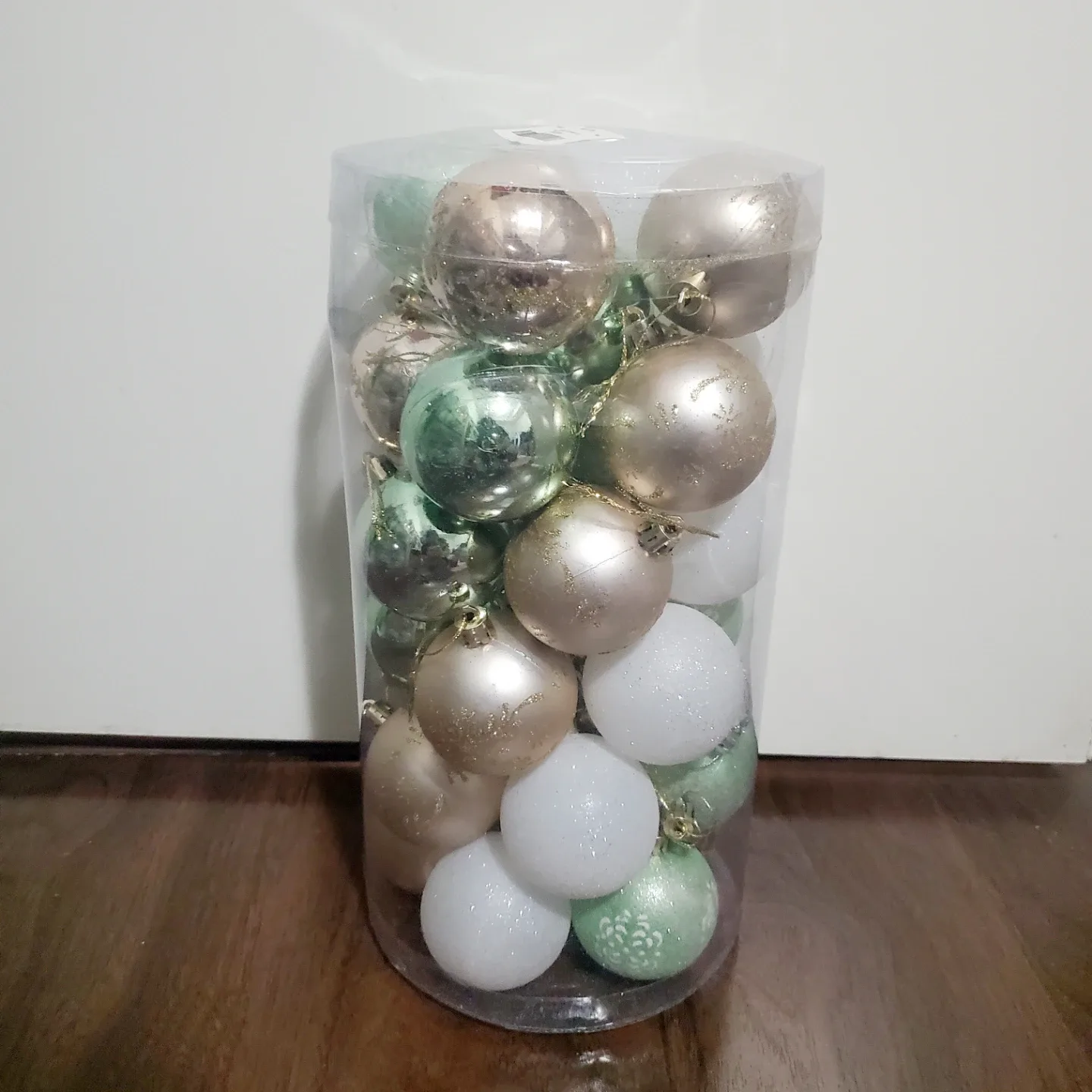 Christmas Tree Ornaments (AVAILABLE) image indicator(4)