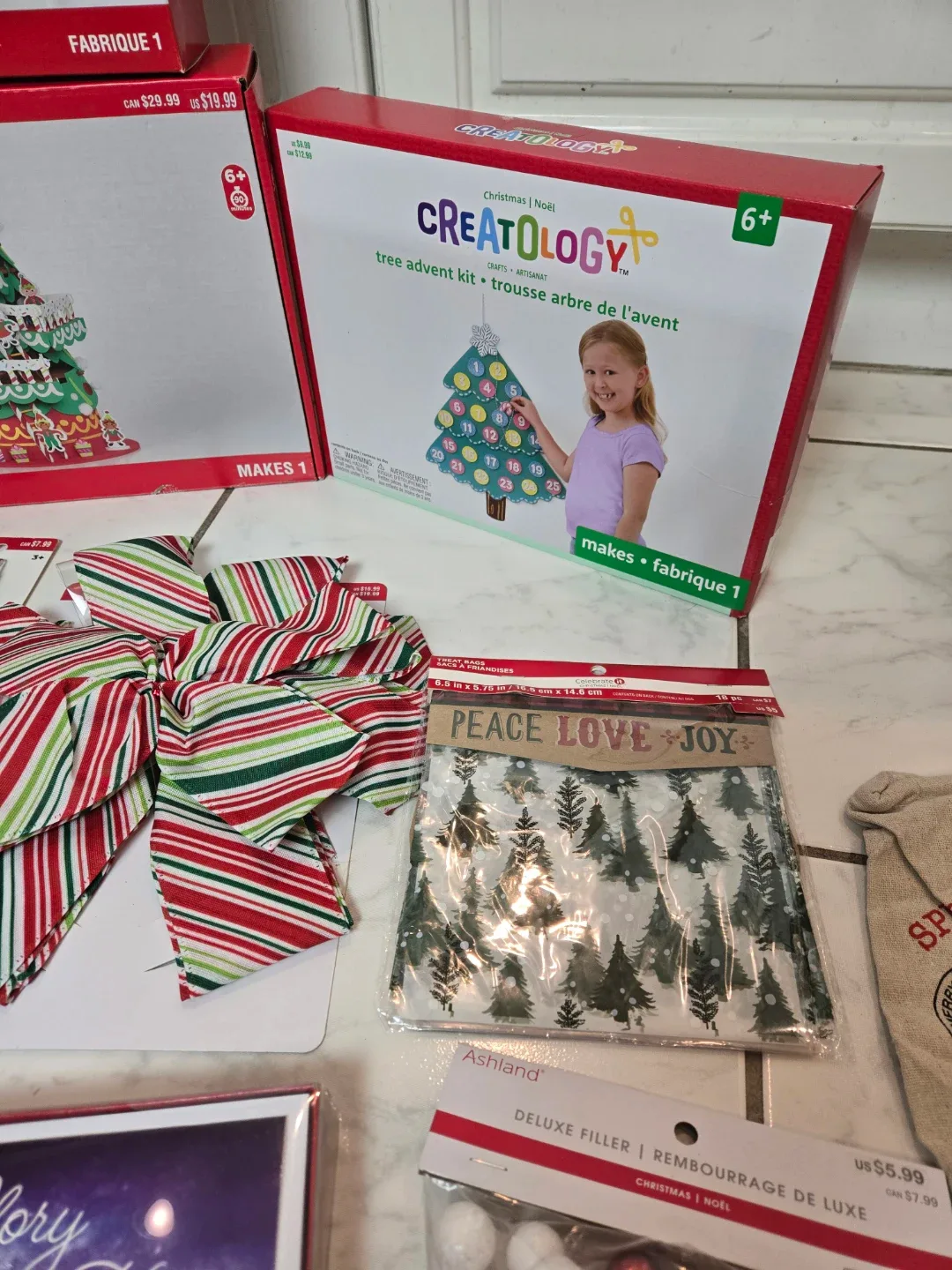 Christmas decor and craft lot image indicator(7)