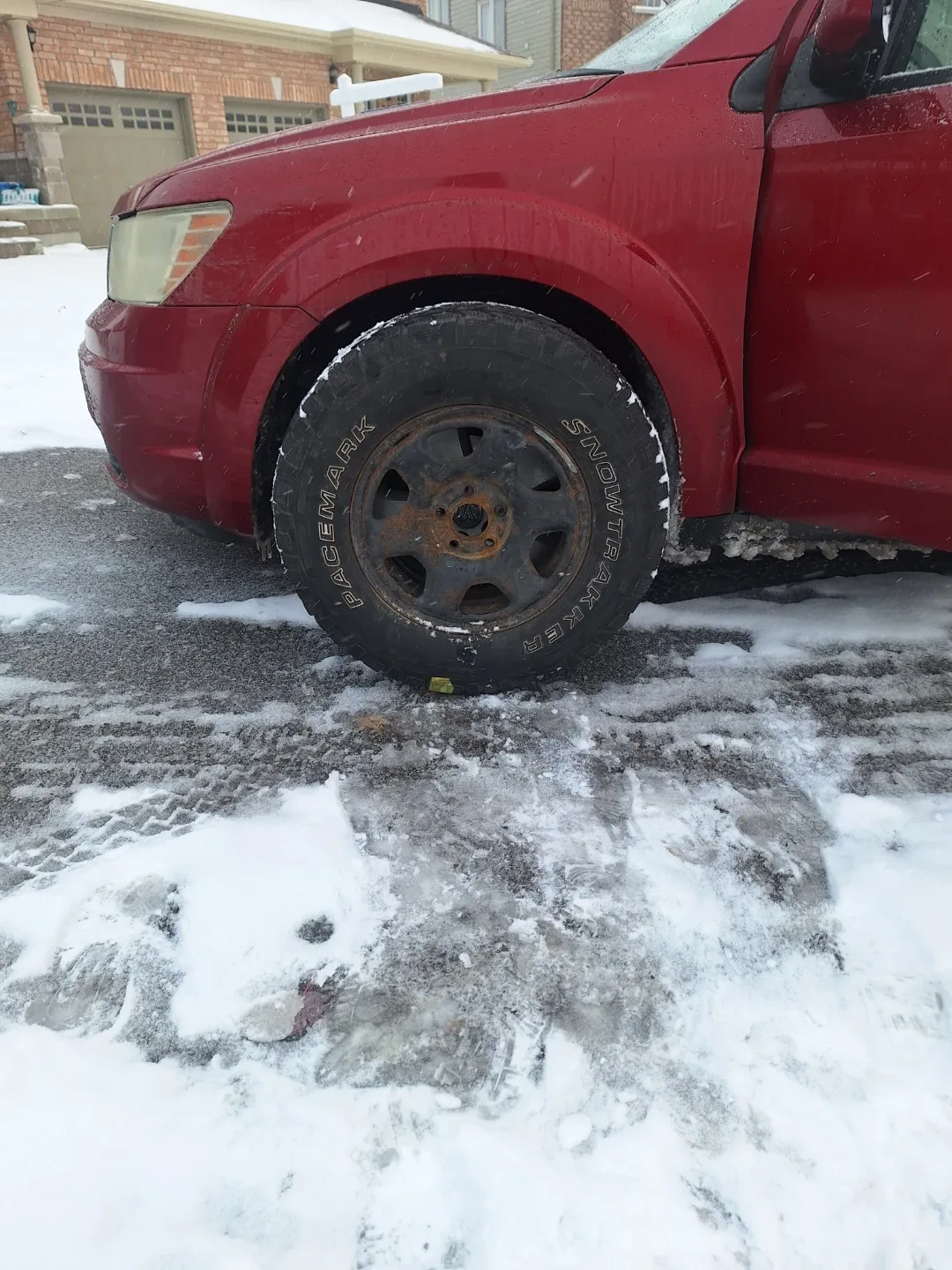 PaceMark Snowtraker Radial P235/70R16 Tire image indicator(4)