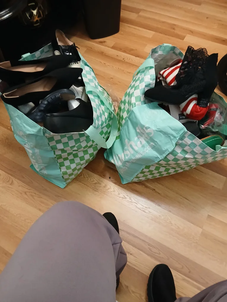 The shoes are not from Marshall's! They are I. Marshall's bags.