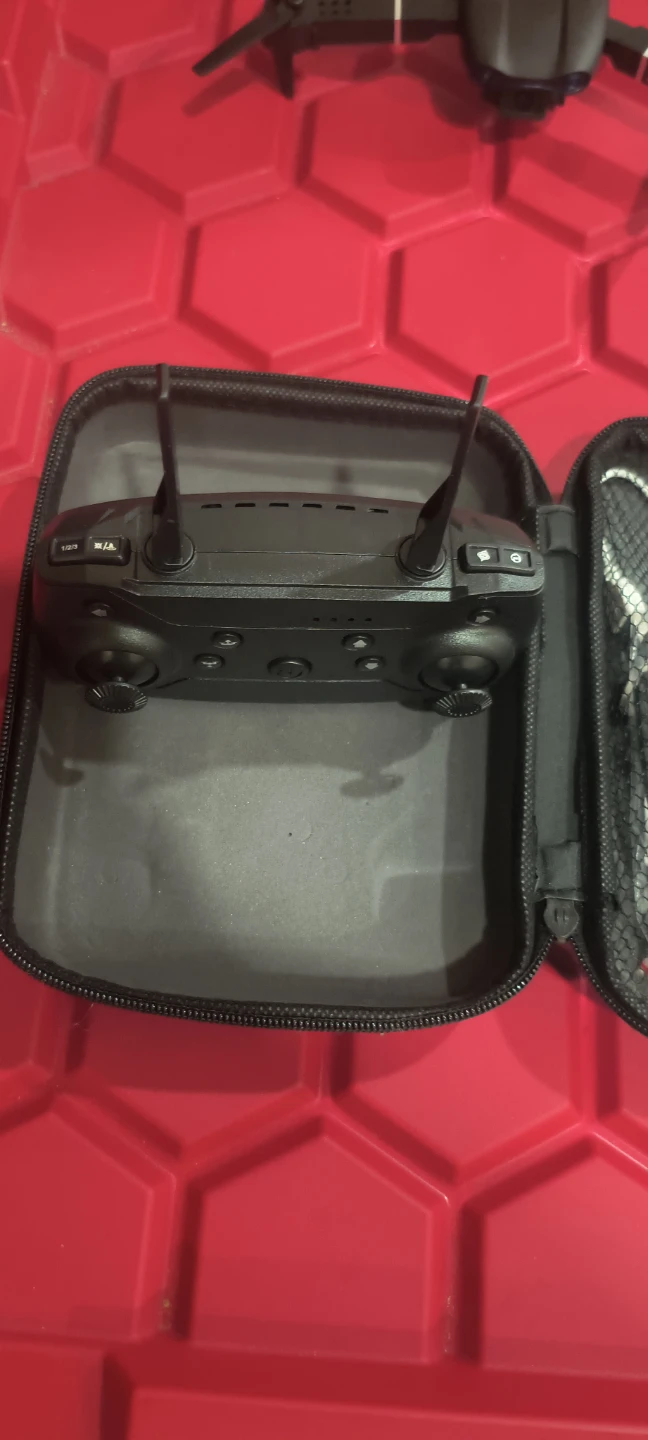 Foldable RC Drone with Case 🥕 - photo 3