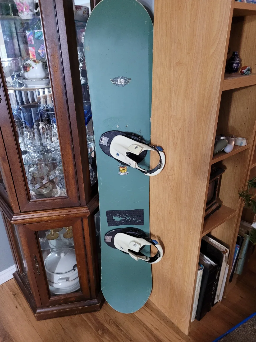 Ride Snowboard with Bindings image indicator(2)