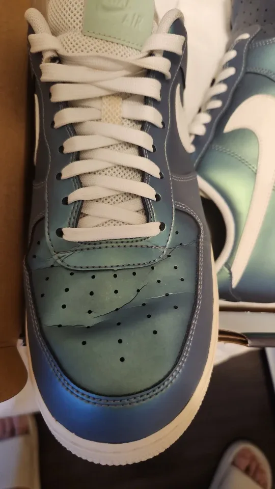 Nike Air Force 1 Iridescent image indicator(3)