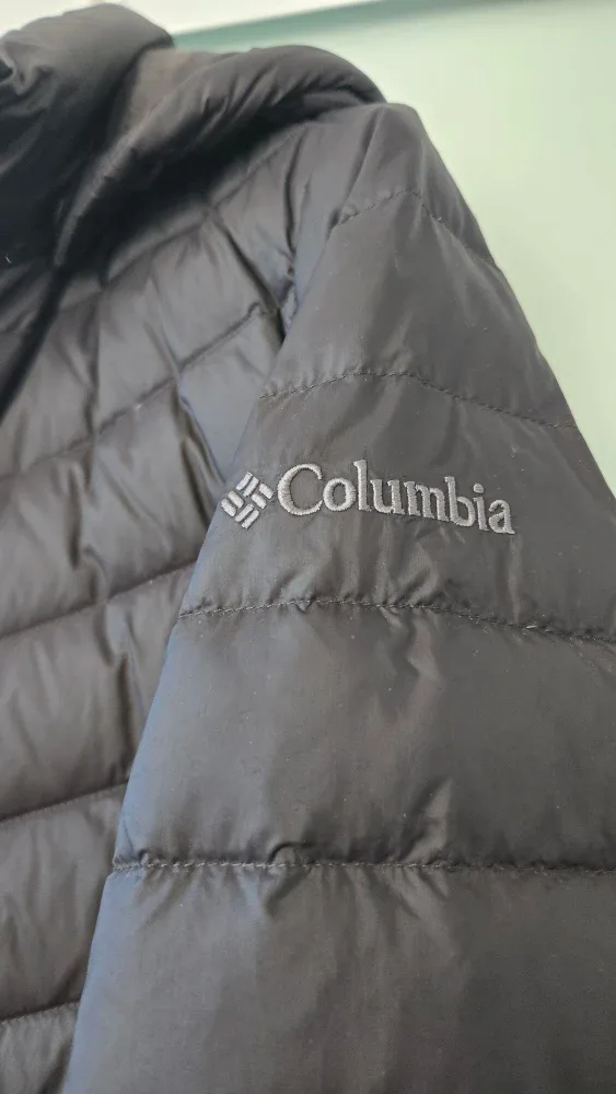 Columbia Puffer Coat - Size M image indicator(3)