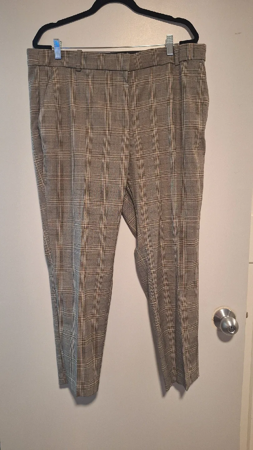 H&M Plaid Elastic Waist Slacks - Size 18