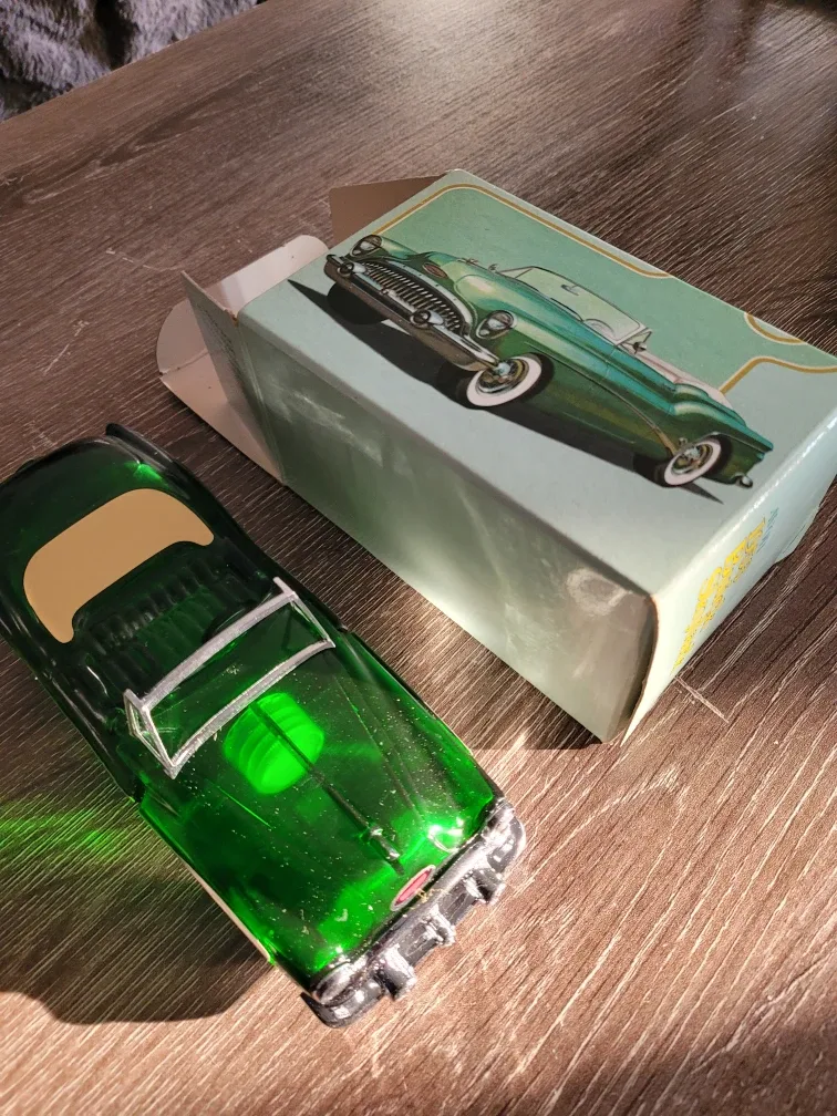Avon 1953 Buick Skylark After Shave with Box image indicator(4)
