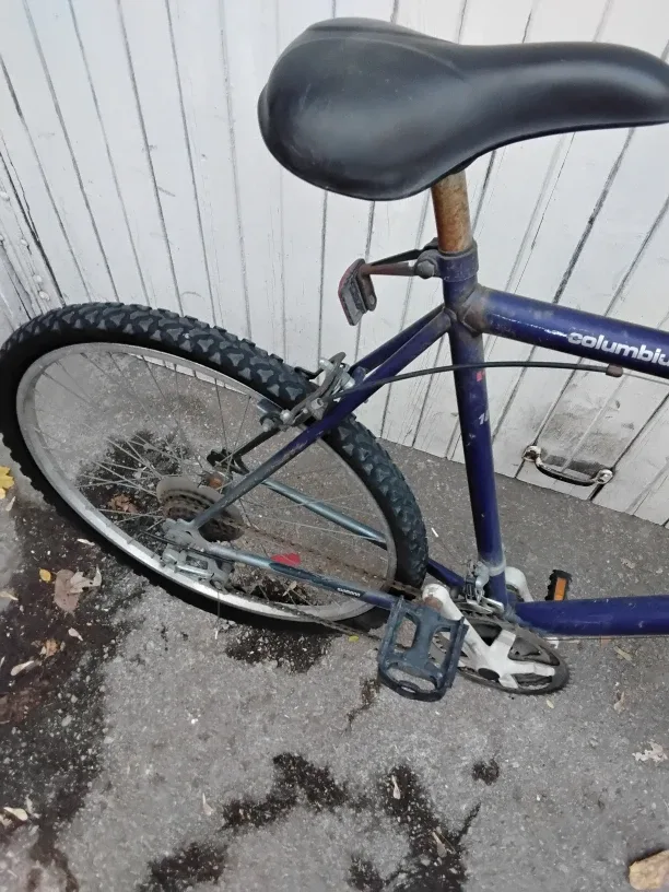 🚵‍♀️ Vincente Mill River Mountain Bike: A Columbium Classic 🚵‍♂️ image indicator(4)