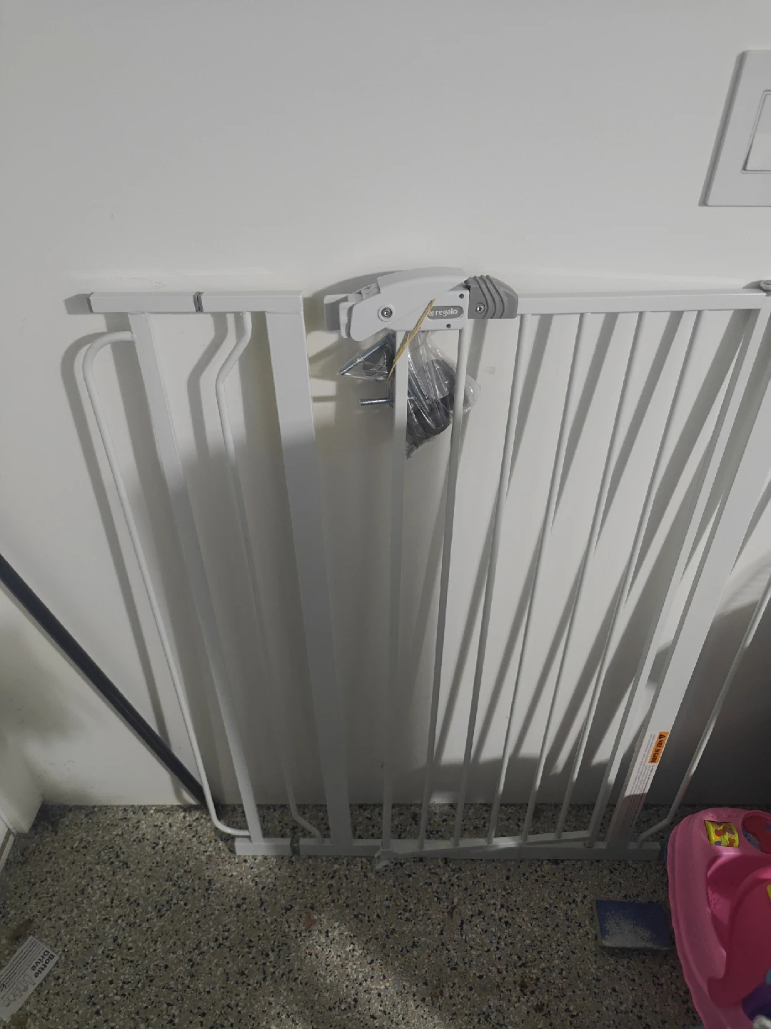 Regalo Easy Step Baby Gate Extra Tall - photo 2