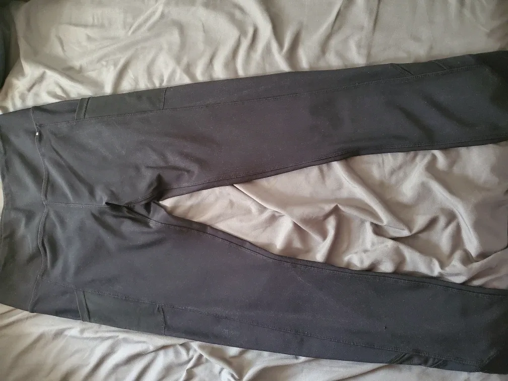 Black Leggings with Pockets thumbnail