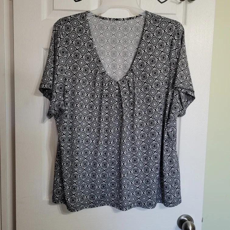 Ladies Size 3X Top Blouse thumbnail