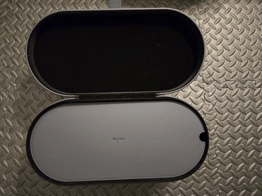 Dyson Airwrap Multi-Styler Complete with Case - photo 3