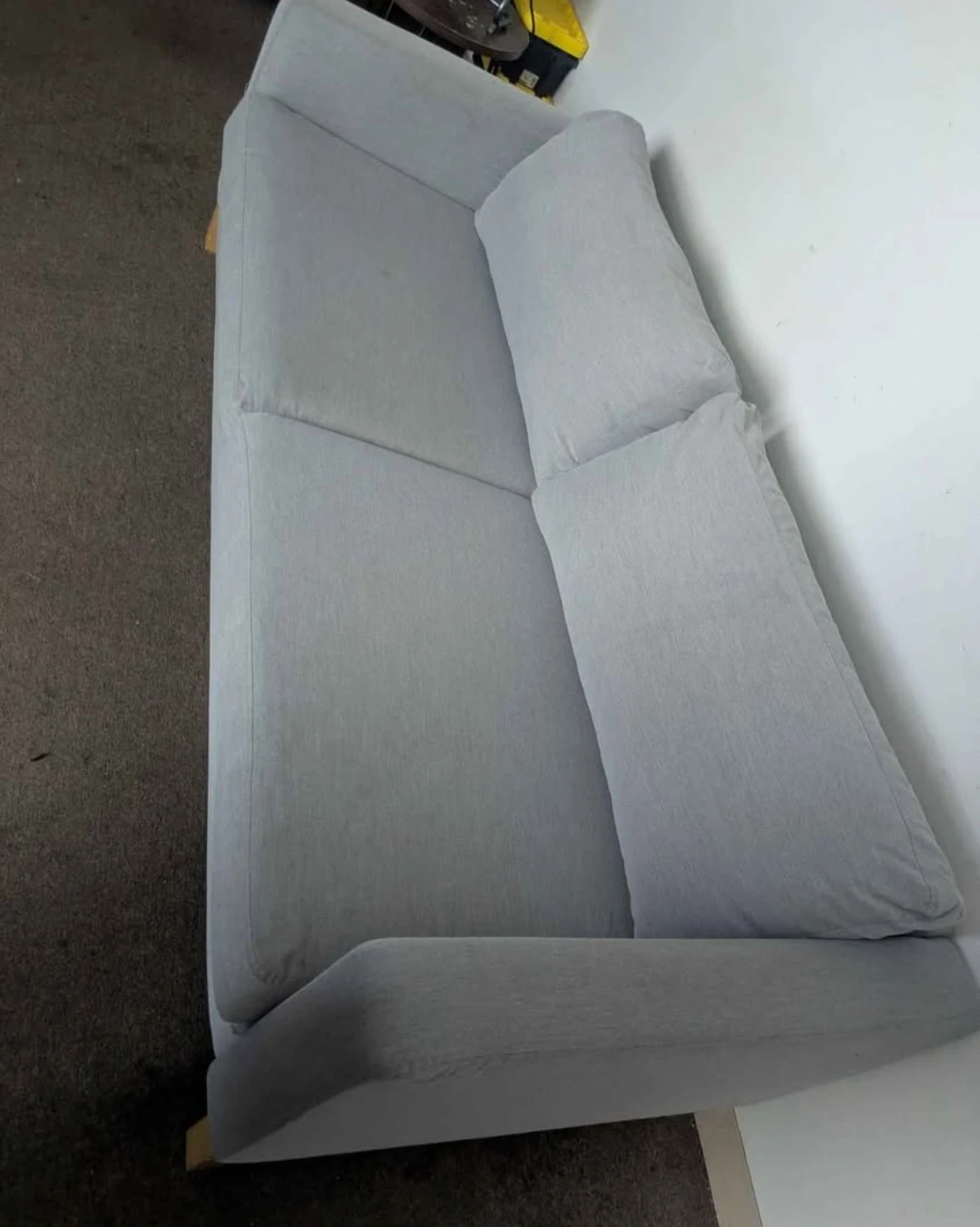 Couch - free delivery - photo 2